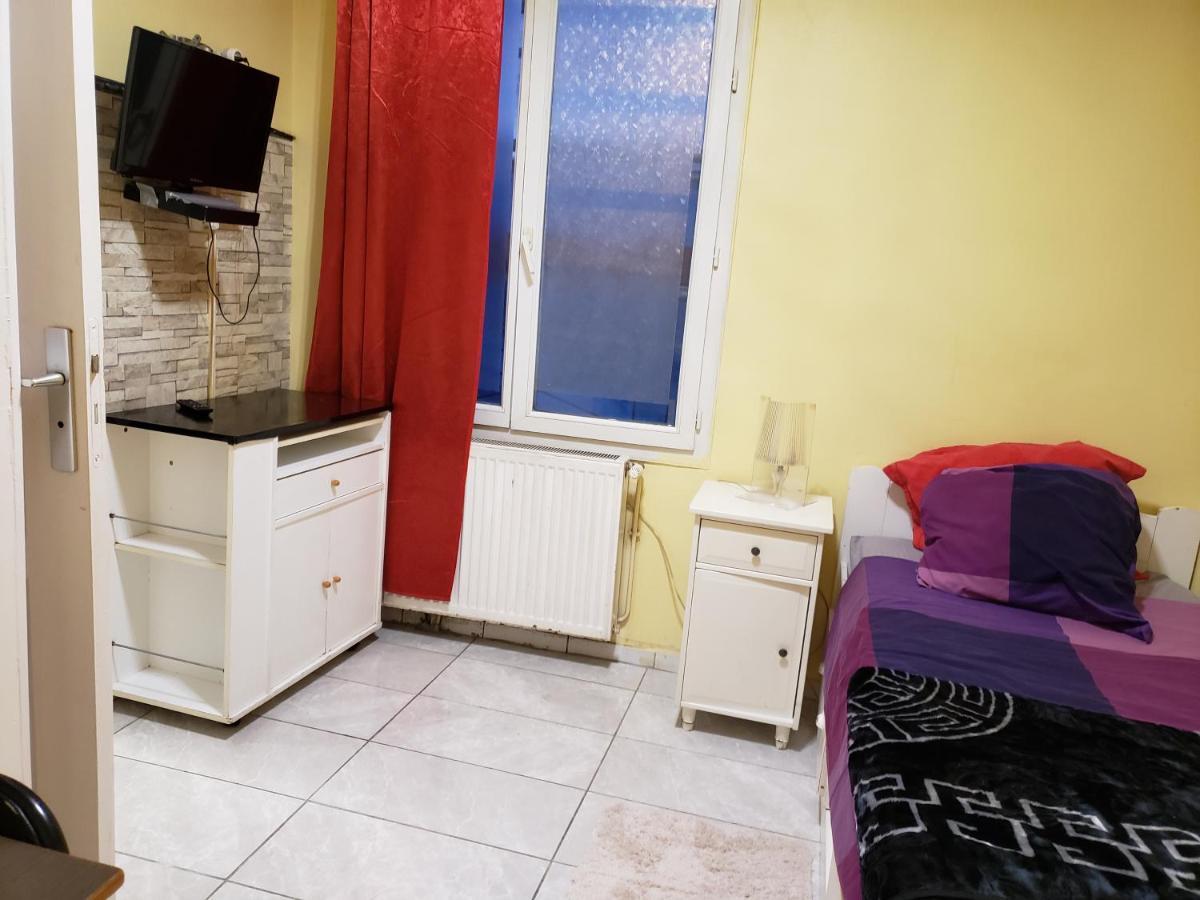 Le Cedre Hotell Saint-Denis  Exteriör bild