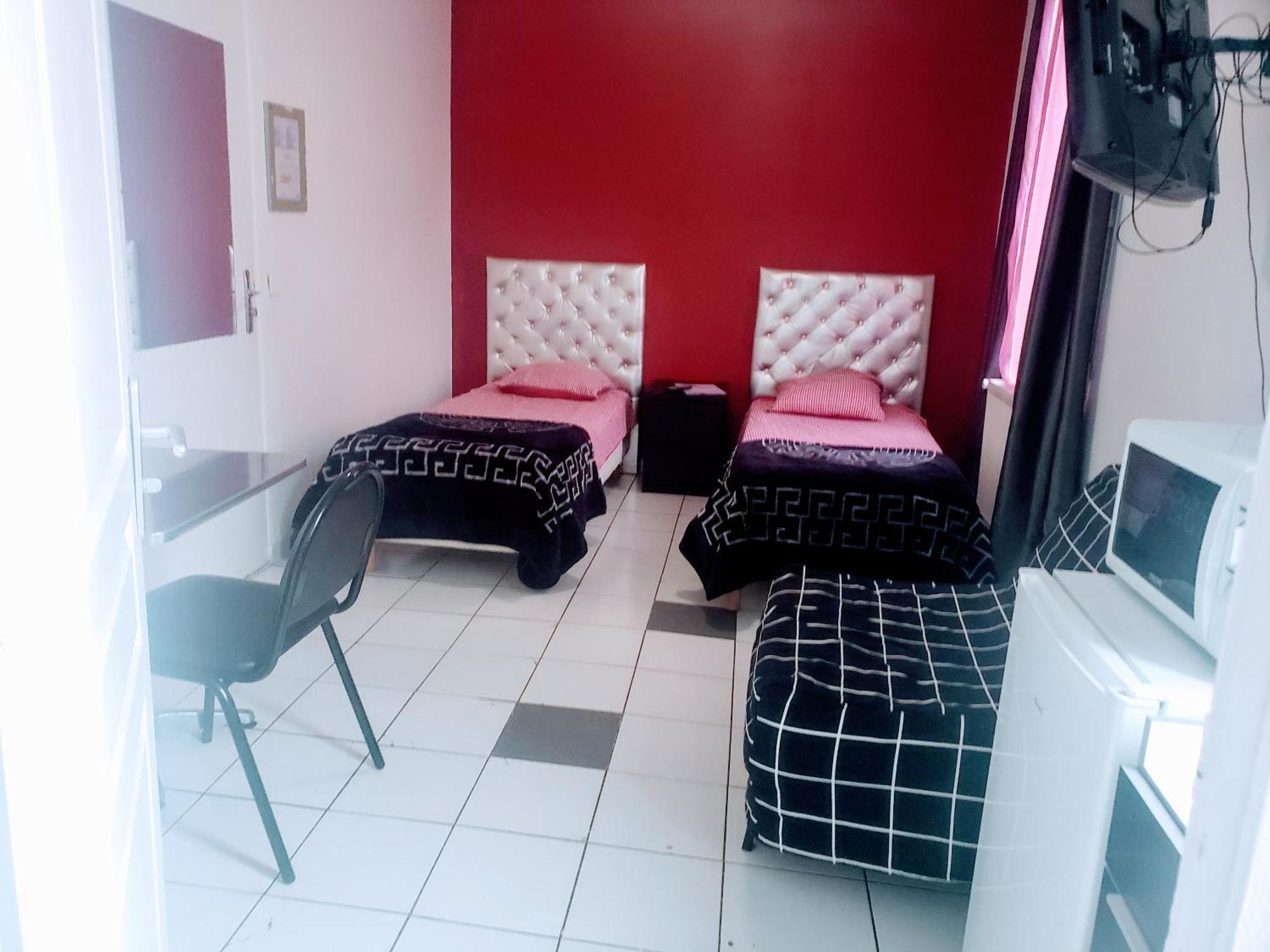 Le Cedre Hotell Saint-Denis  Exteriör bild